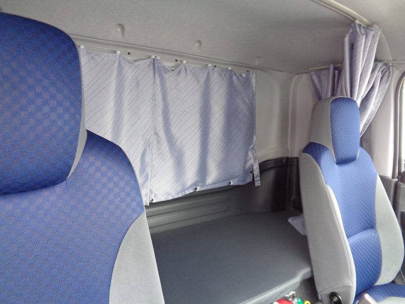 いすゞ 中型トラック 冷凍車格納PG付 画像