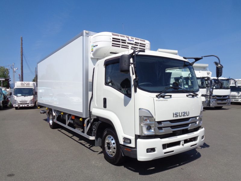 いすゞ 中型トラック 冷凍車格納PG付 画像