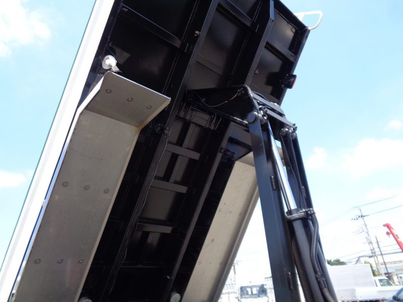 三菱 大型トラック Lゲートダンプハイルーフ土砂5.3m(Wゲート) 画像