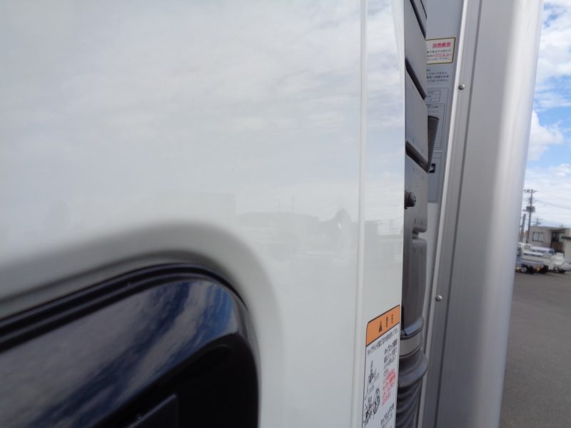 三菱 中型トラック 冷凍車ワイド格納PG付(スタンバイ付) 画像