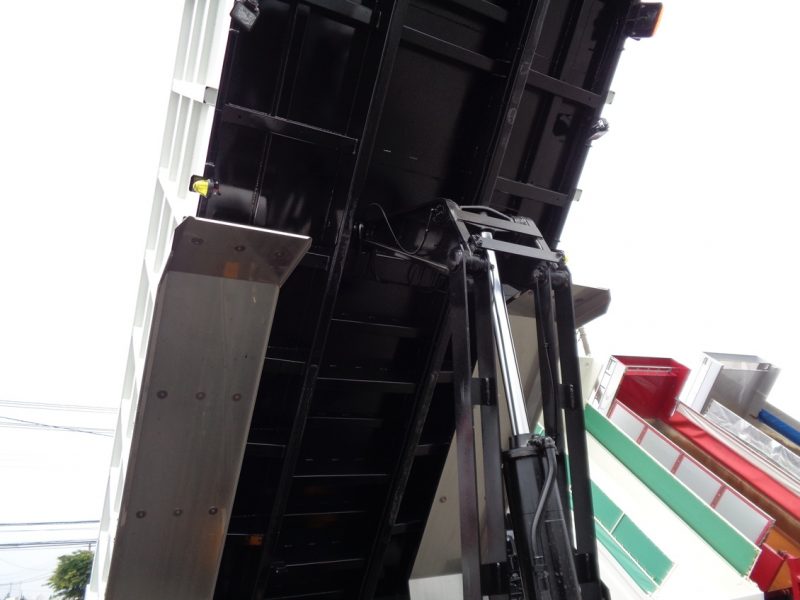 三菱 大型トラック 深ダンプハイルーフ 画像