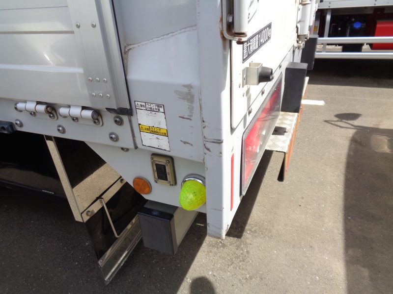 日野 大型トラック ウィングエアサスハイルーフ 画像