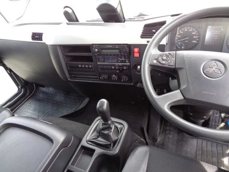 三菱 中型トラック 冷凍車エアサス 画像
