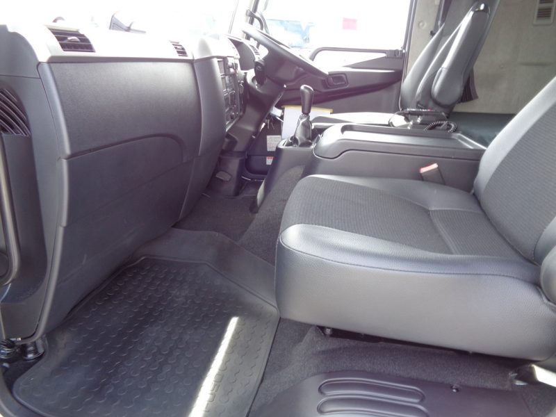 三菱 中型トラック 冷凍車エアサス 画像