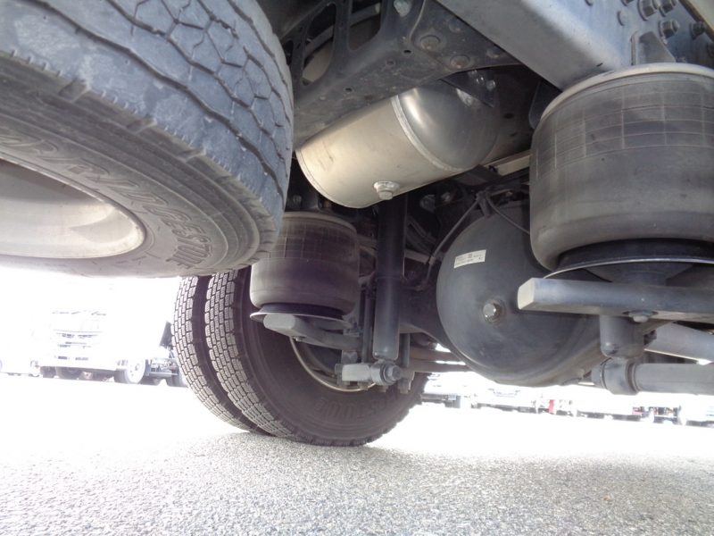 三菱 中型トラック 冷凍車エアサス 画像