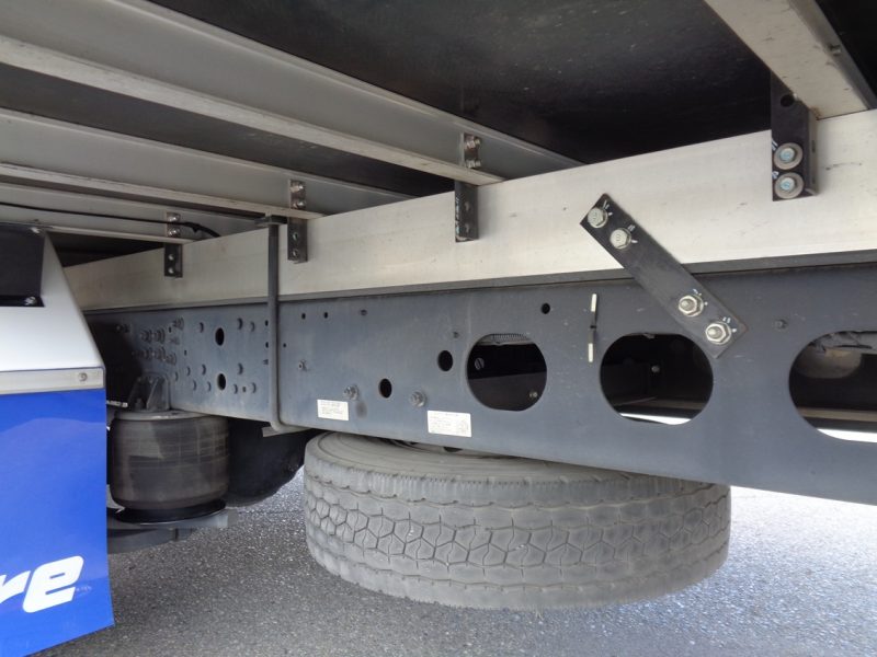 三菱 中型トラック 冷凍車エアサス 画像