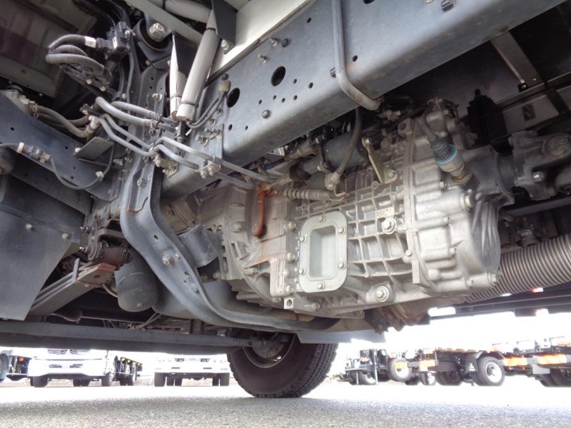 三菱 中型トラック 冷凍車エアサス 画像