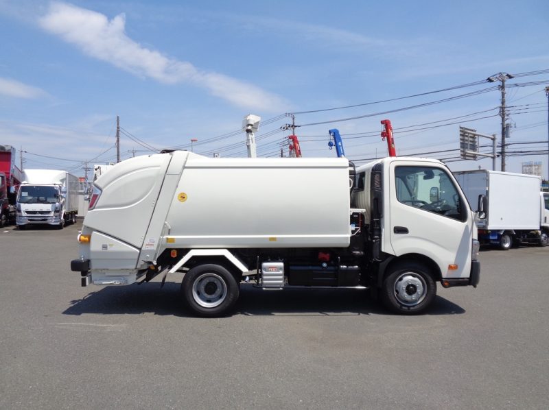 トヨタ 小型トラック 塵芥車(プレス式)5.9m3 画像