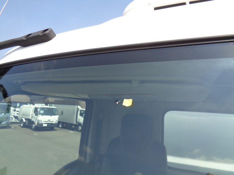 いすゞ 中型トラック 冷凍車ワイドエアサス格納PG付 画像