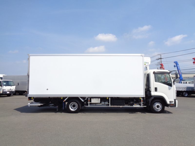 いすゞ 中型トラック 冷凍車ワイドエアサス格納PG付 画像
