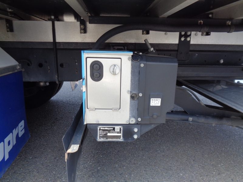 いすゞ 中型トラック 冷凍車ワイドエアサス格納PG付 画像