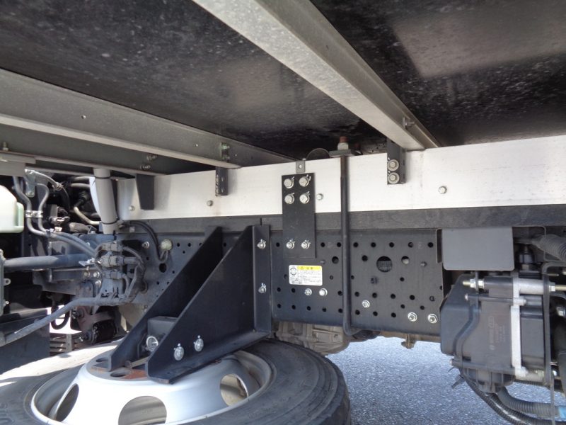 いすゞ 中型トラック 冷凍車ワイドエアサス格納PG付 画像