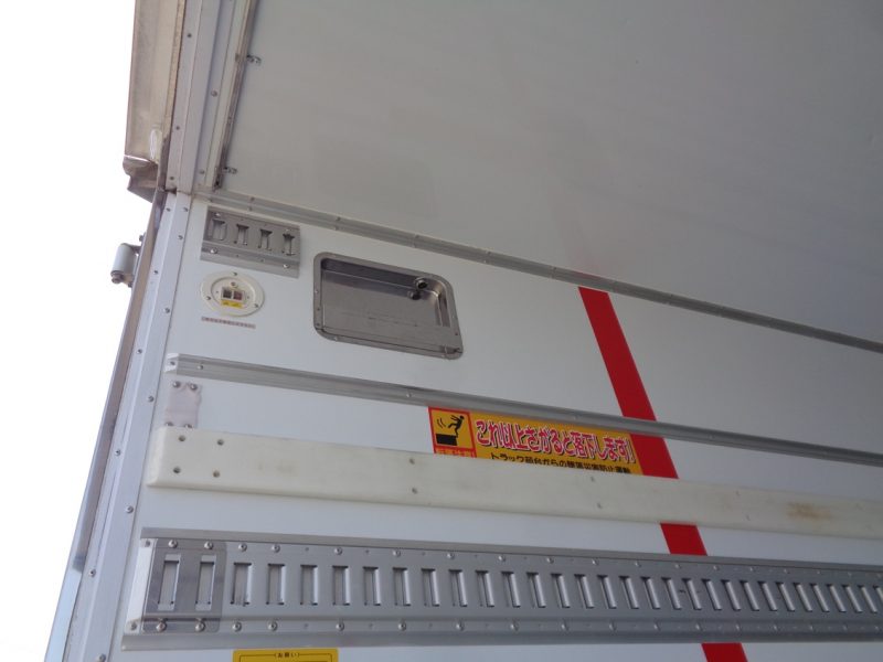 いすゞ 中型トラック 冷凍車ワイドエアサス格納PG付 画像