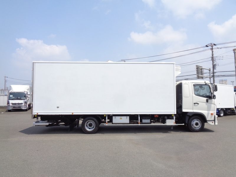 日野 中型トラック 冷凍車ワイド格納PG付 画像