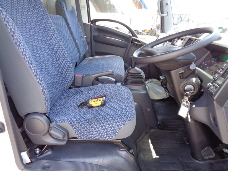 いすゞ 小型トラック 冷凍車低温(ワイド・ロング)PG付 画像