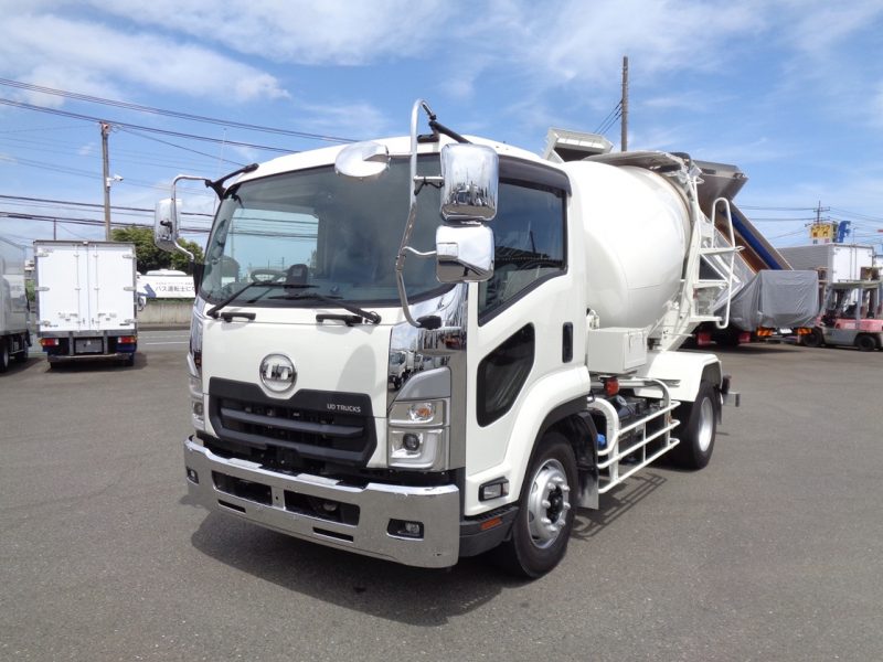 いすゞ 大型トラック 増tミキサー3.2m3(7.78t) 画像