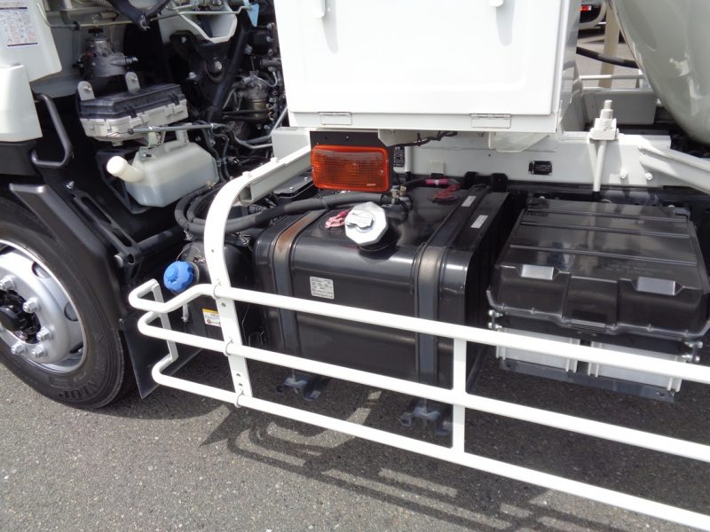 いすゞ 大型トラック 増tミキサー3.2m3(7.78t) 画像