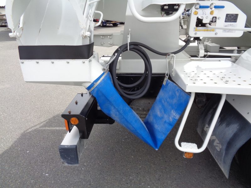 いすゞ 大型トラック 増tミキサー3.2m3(7.78t) 画像