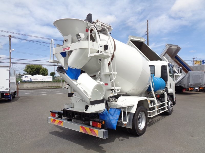 いすゞ 大型トラック 増tミキサー3.2m3(7.78t) 画像