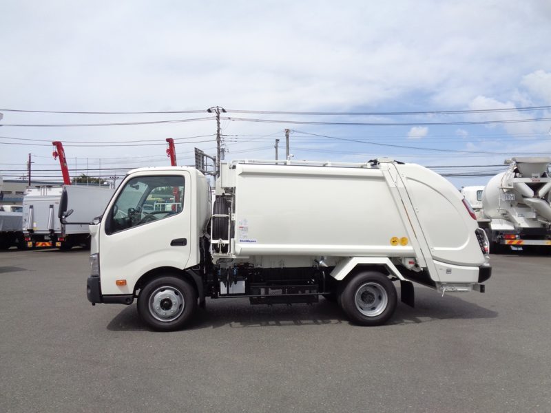 トヨタ 小型トラック 塵芥車(プレス式)6m3 画像