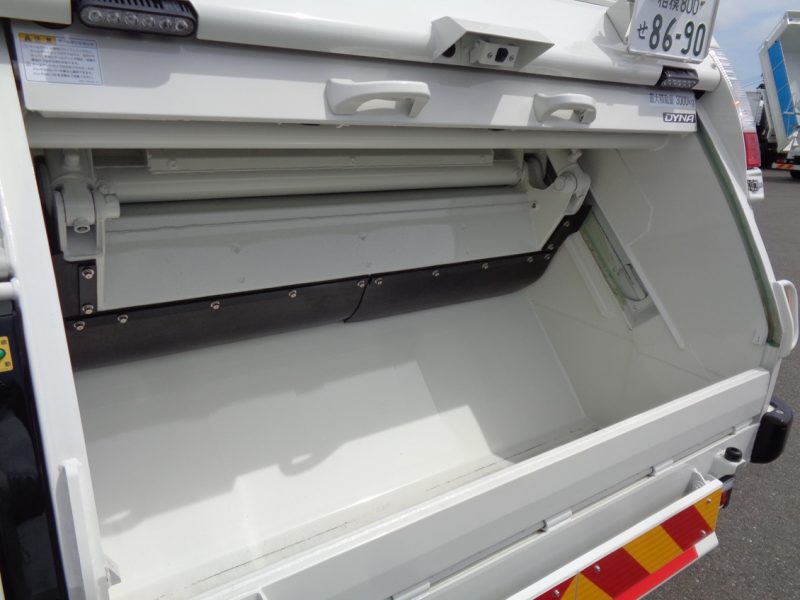 トヨタ 小型トラック 塵芥車(プレス式)6m3 画像