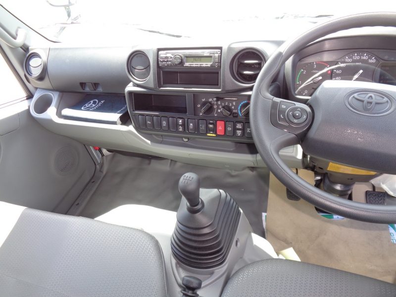 トヨタ 小型トラック 塵芥車(プレス式)4.3m3 画像