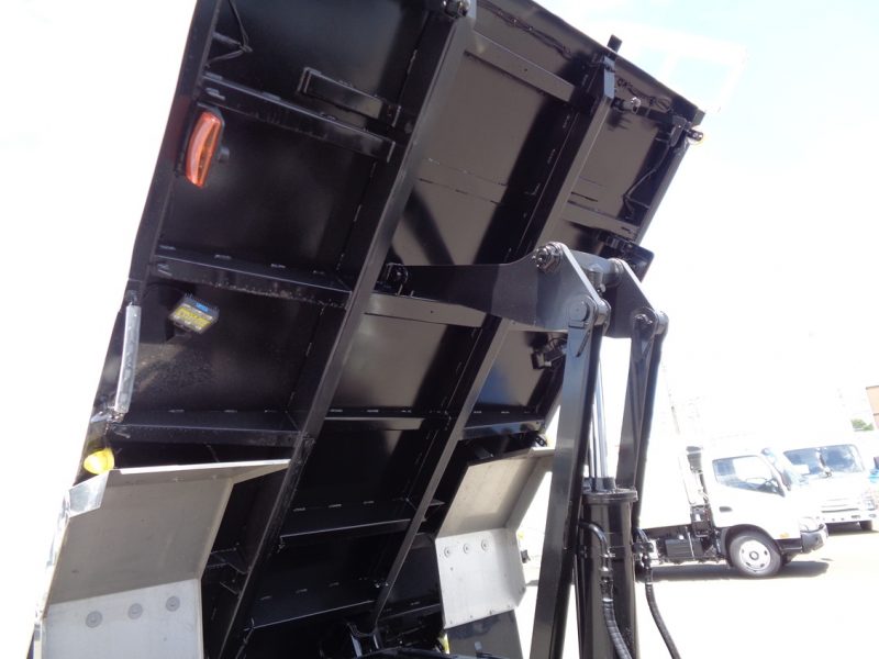 三菱 大型トラック 増t深ダンプ(6.6t) 画像
