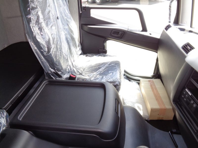 三菱 大型トラック 増t深ダンプ(6.6t) 画像