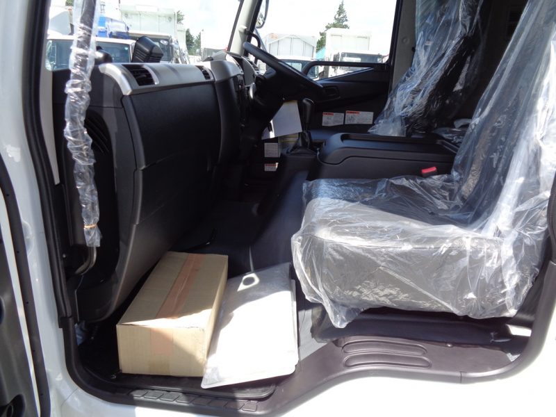 三菱 大型トラック 増t深ダンプ(6.6t) 画像