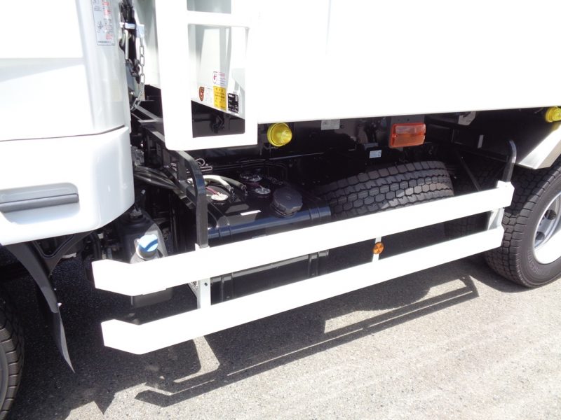 三菱 大型トラック 増t深ダンプ(6.6t) 画像