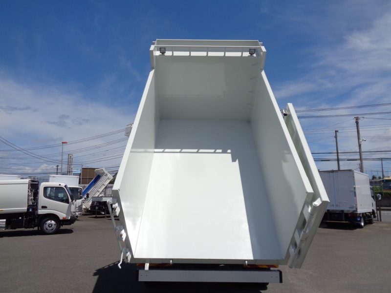 三菱 大型トラック 増t深ダンプ(6.6t) 画像