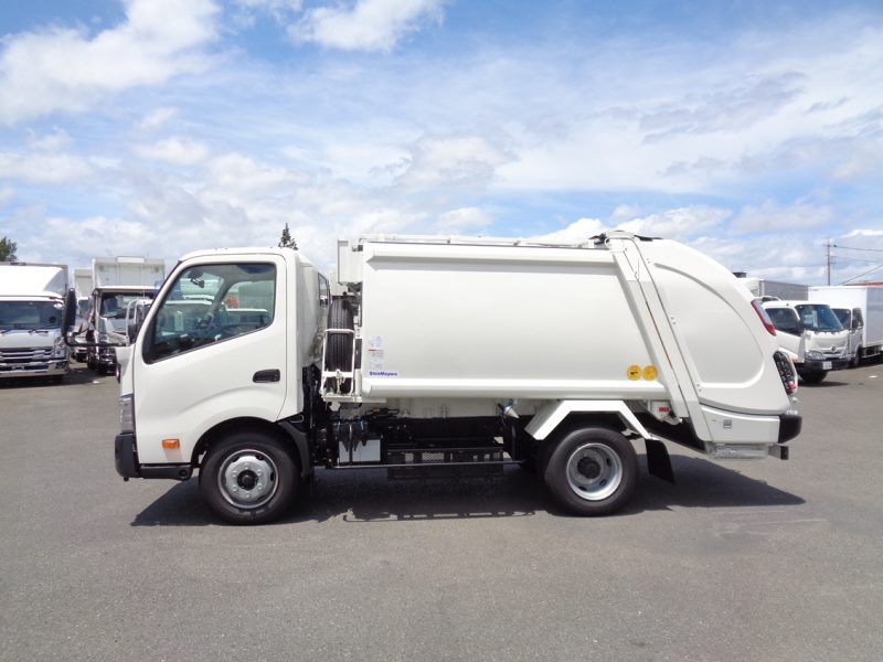 トヨタ 小型トラック 塵芥車(プレス式)6m3 画像