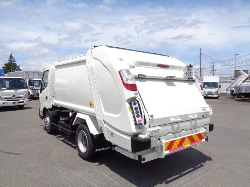 トヨタ 小型トラック 塵芥車(プレス式)6m3 画像