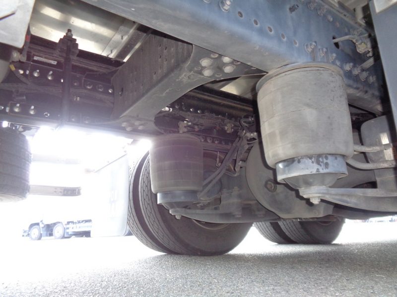 日野 大型トラック ウィングエアサスハイルーフ 画像