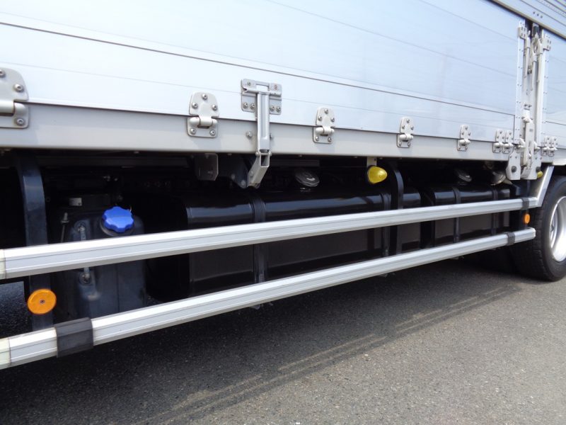 日野 大型トラック ウィングエアサスハイルーフ 画像