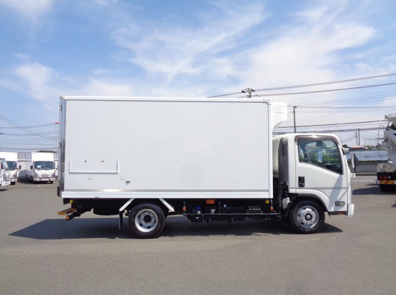 いすゞ 小型トラック 冷凍車中温（ワイド・ロング）スムーサー 画像