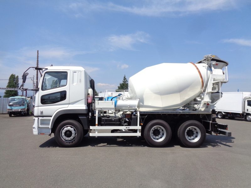 三菱 大型トラック ミキサー4.4m3カヤバ(シフトパイロット)油圧シュー 画像