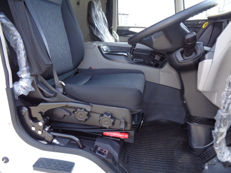 三菱 大型トラック ミキサー4.4m3カヤバ(シフトパイロット)油圧シュー 画像