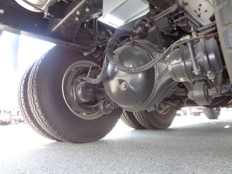 三菱 大型トラック ミキサー4.4m3カヤバ(シフトパイロット)油圧シュー 画像