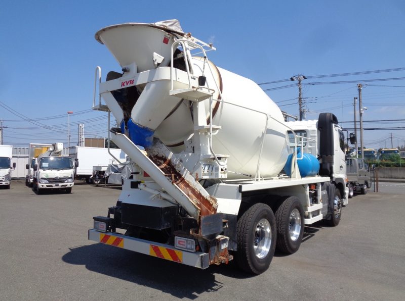 日野 大型トラック ミキサー4.4m3カヤバ 画像