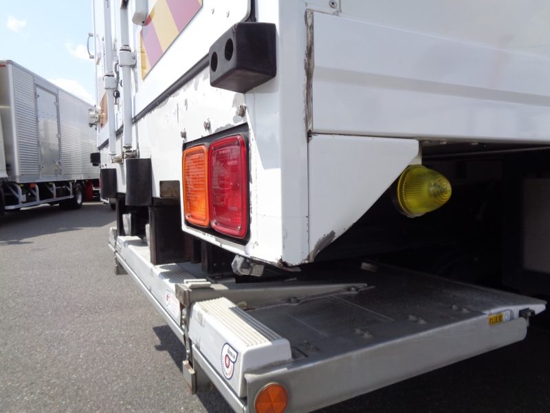 いすゞ 中型トラック 冷凍車エアサス格納PG付(スムーサー) 画像