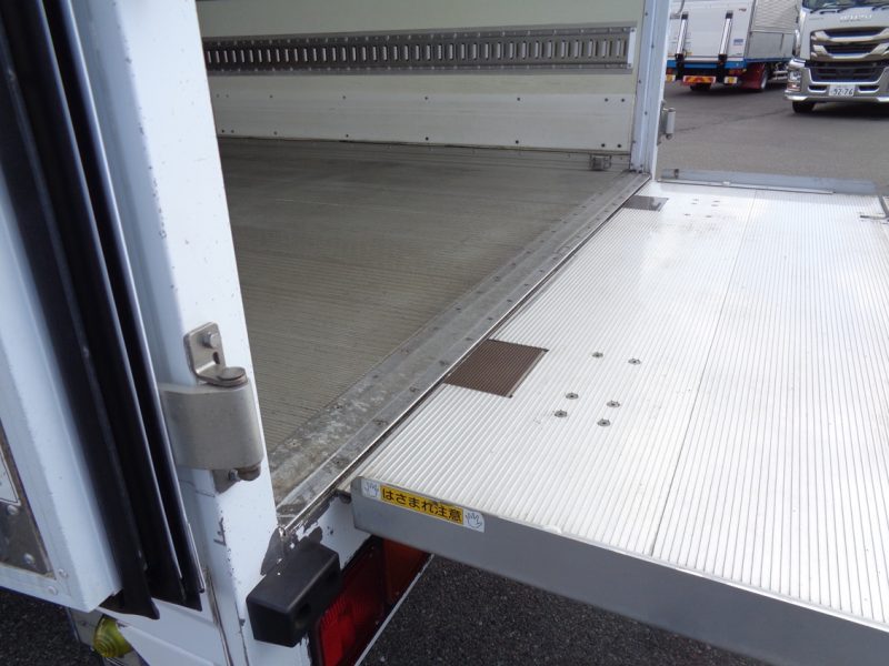 いすゞ 中型トラック 冷凍車エアサス格納PG付(スムーサー) 画像