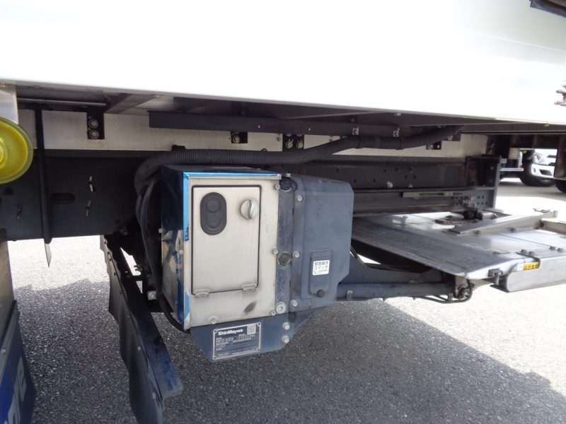 いすゞ 中型トラック 冷凍車エアサス格納PG付(スムーサー) 画像
