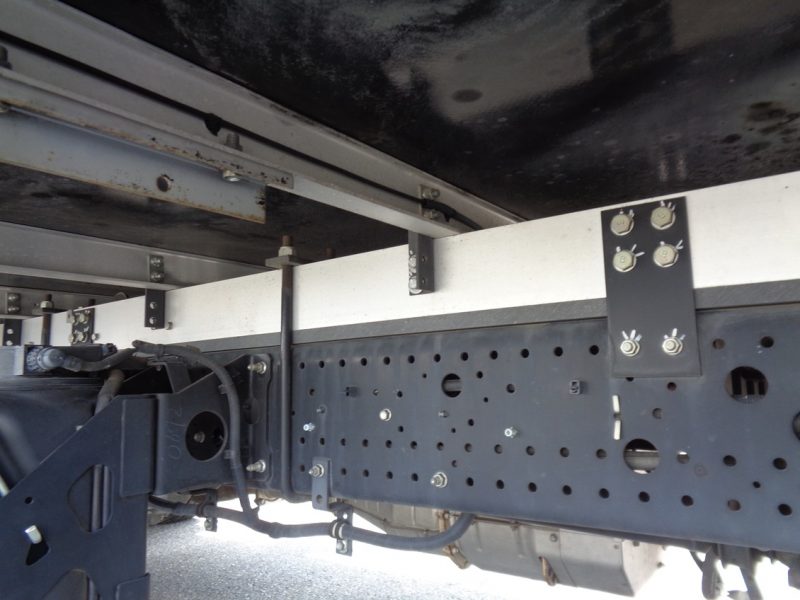 いすゞ 中型トラック 冷凍車エアサス格納PG付(スムーサー) 画像