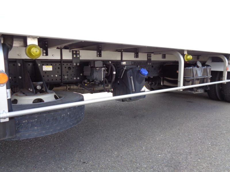 いすゞ 中型トラック 冷凍車エアサス格納PG付(スムーサー) 画像