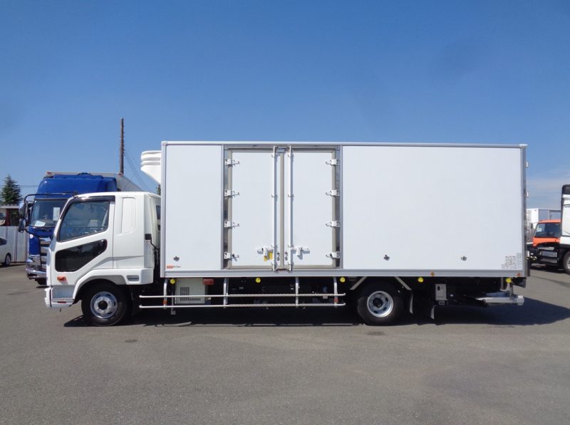 三菱 中型トラック 冷凍車ワイドエアサス格納PG付(スタンバイ付) 画像