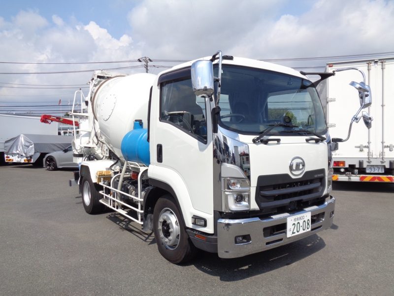 日産UD 大型トラック 増tミキサー3.2m3カヤバ 画像