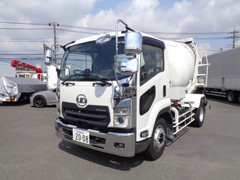 日産UD 大型トラック 増tミキサー3.2m3カヤバ 画像