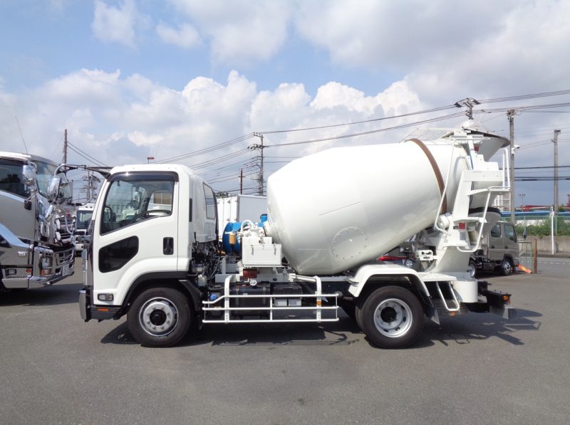 日産UD 大型トラック 増tミキサー3.2m3カヤバ 画像