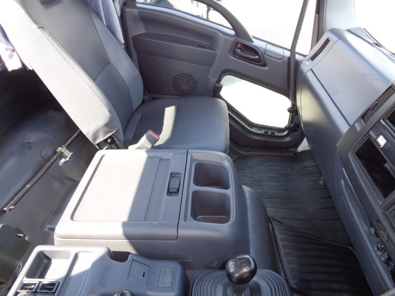 日産UD 大型トラック 増tミキサー3.2m3カヤバ 画像